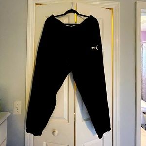 Men’s Black Puma Joggers Size XL- NWT